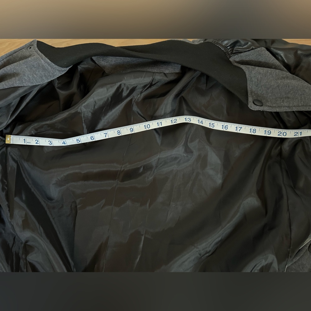 Bomber jacket - Picture 5 of 5
